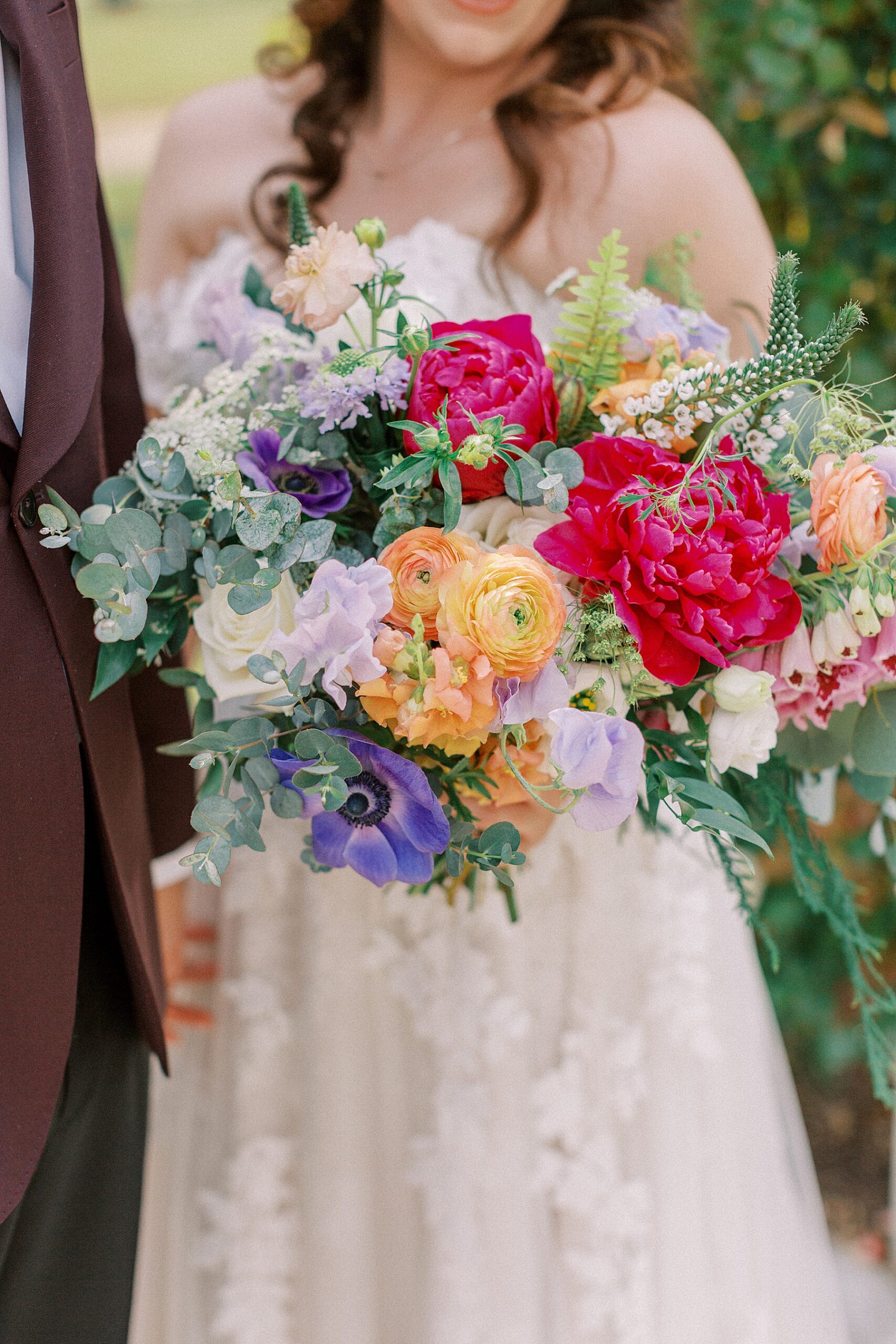 bridal bouquet florals bluebird manor frederick