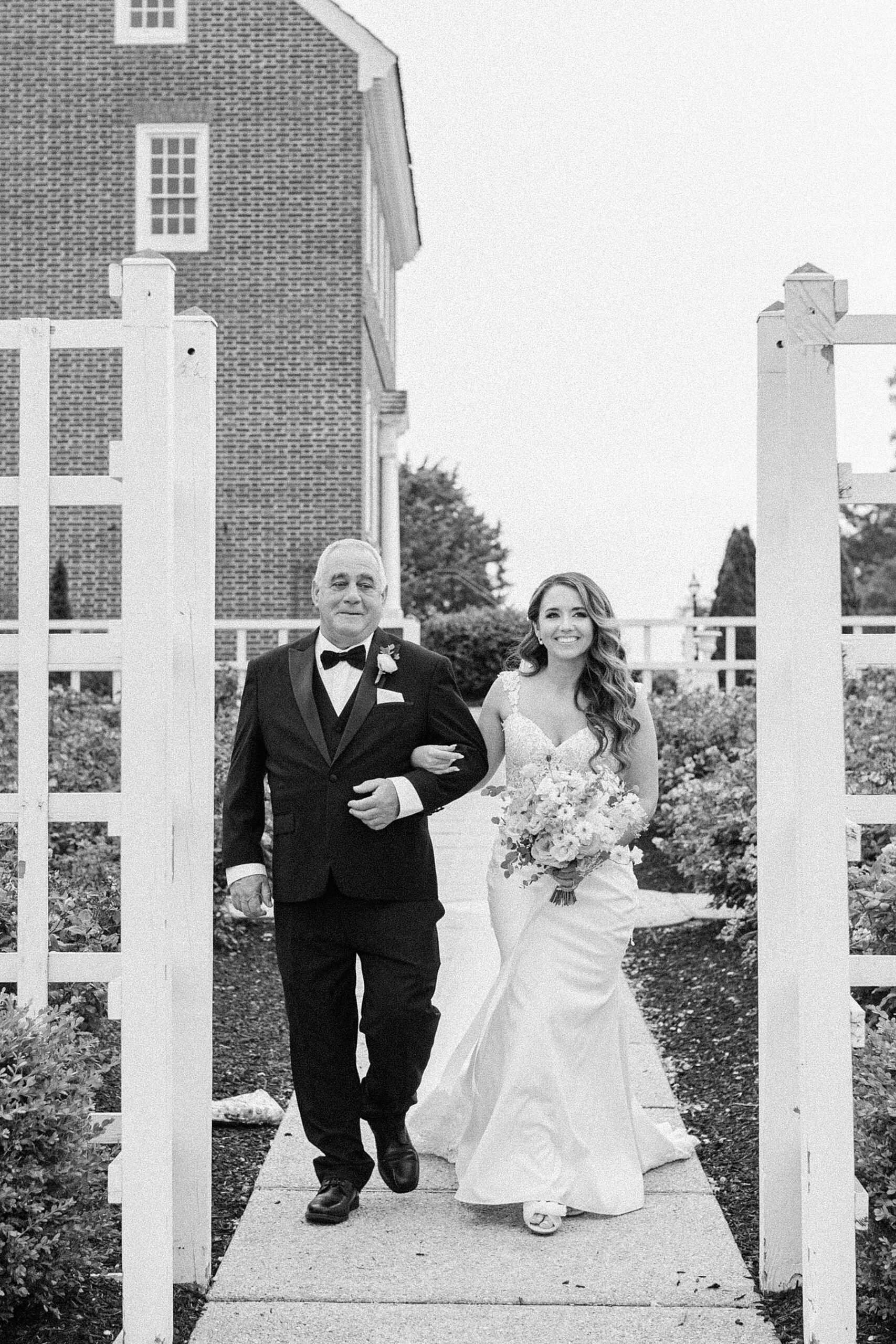 bride and father 