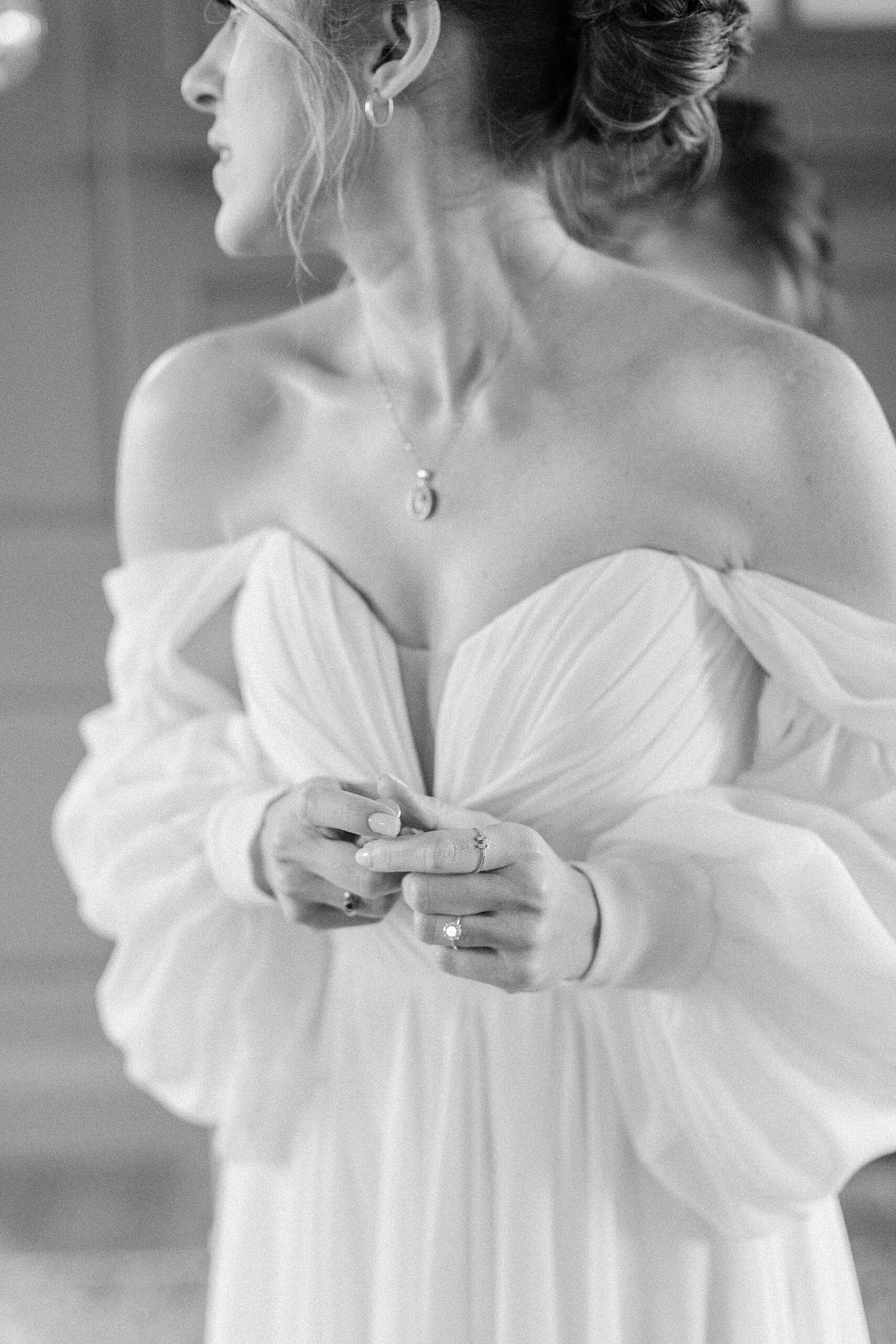 sweetheart neckline bridal gown 