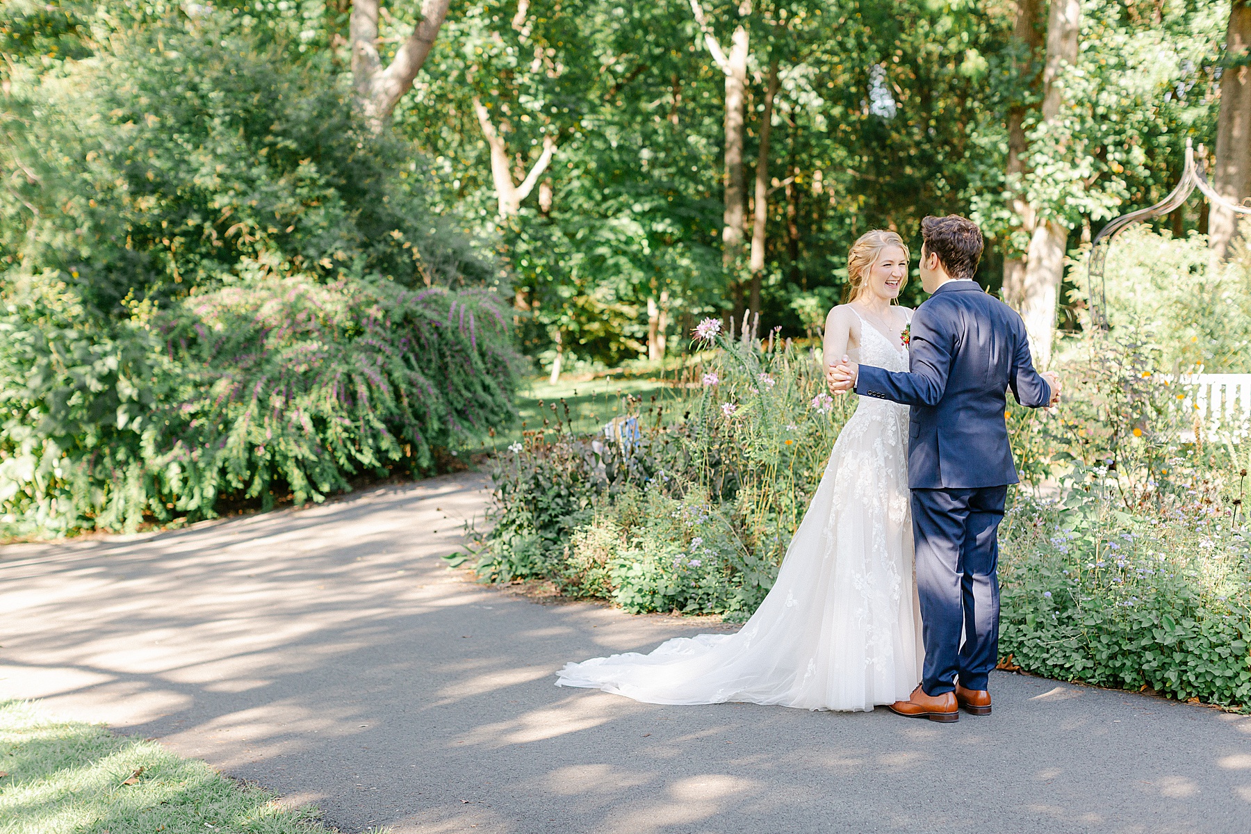 meadowlark botanical gardens bride and groom