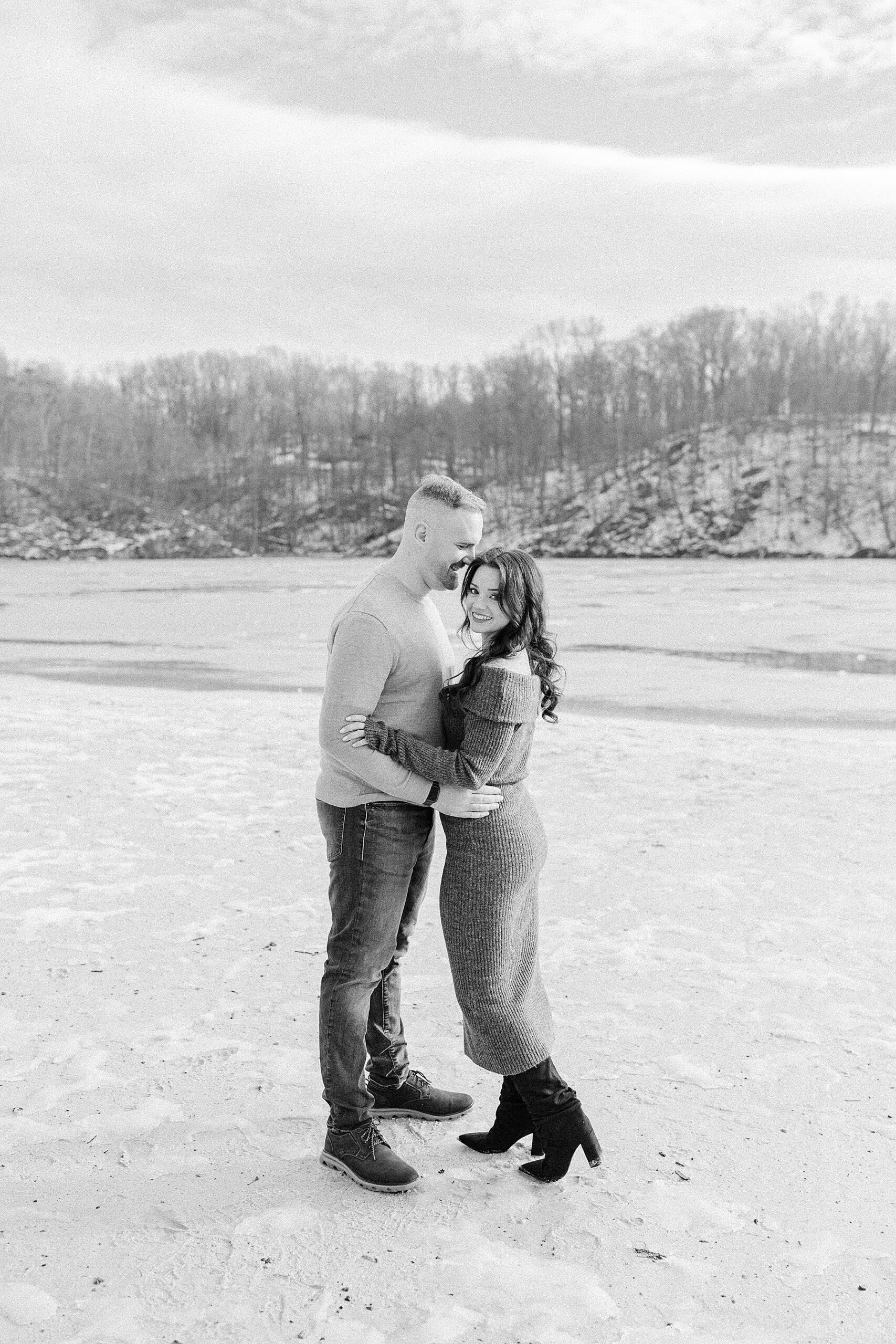 Lake Linganore Engagement Photography