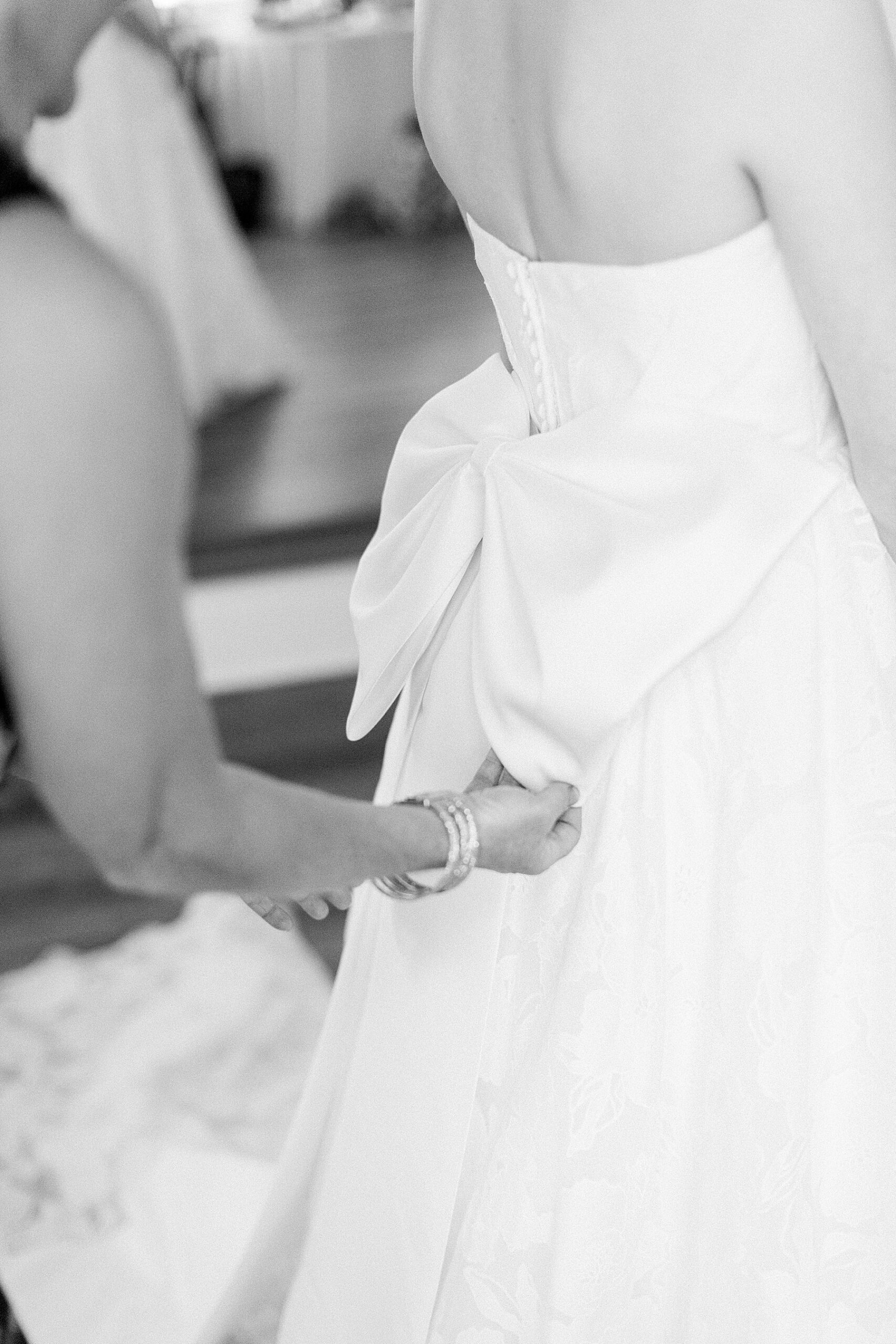 wedding dress large bow on back