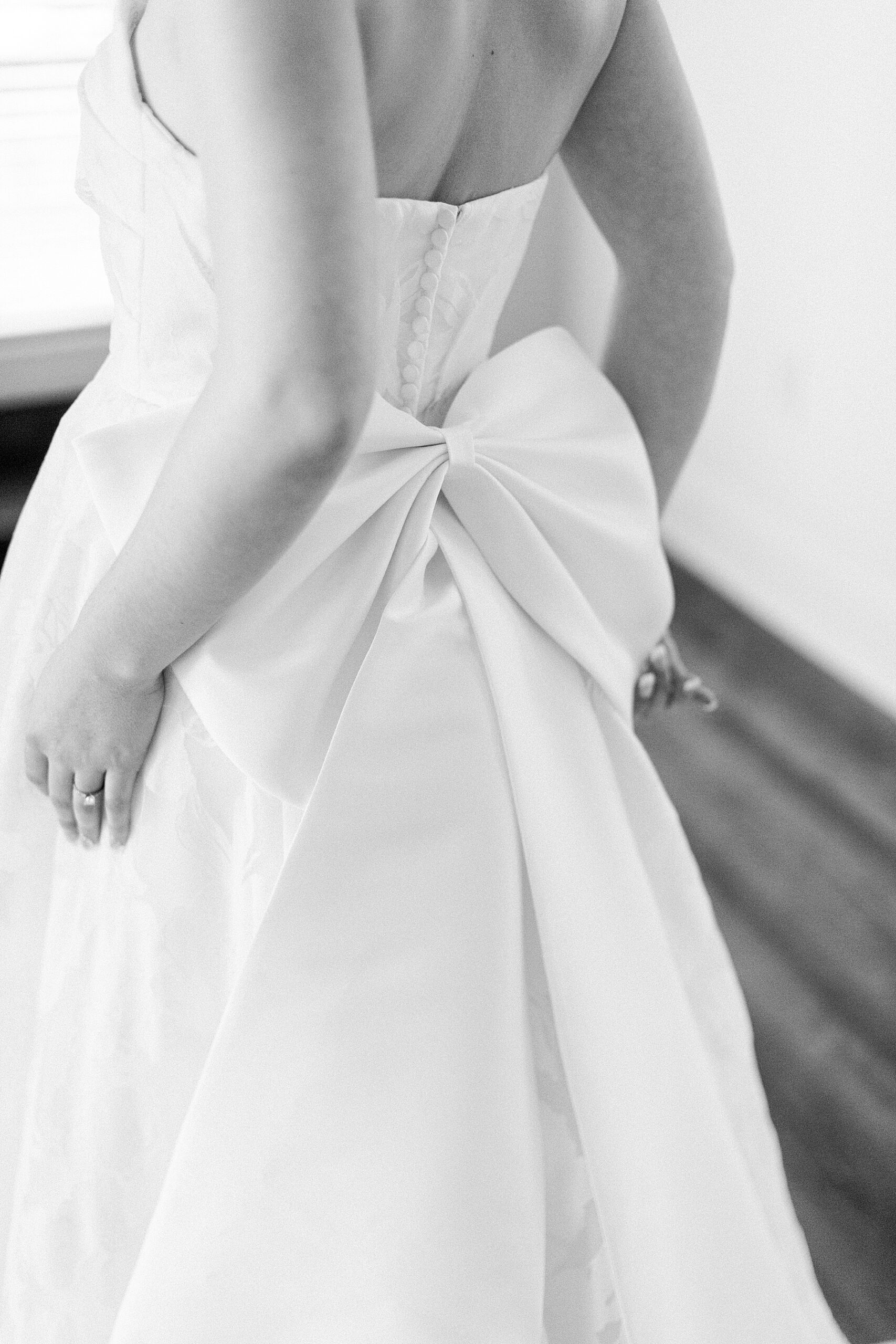 wedding dress large bow on back