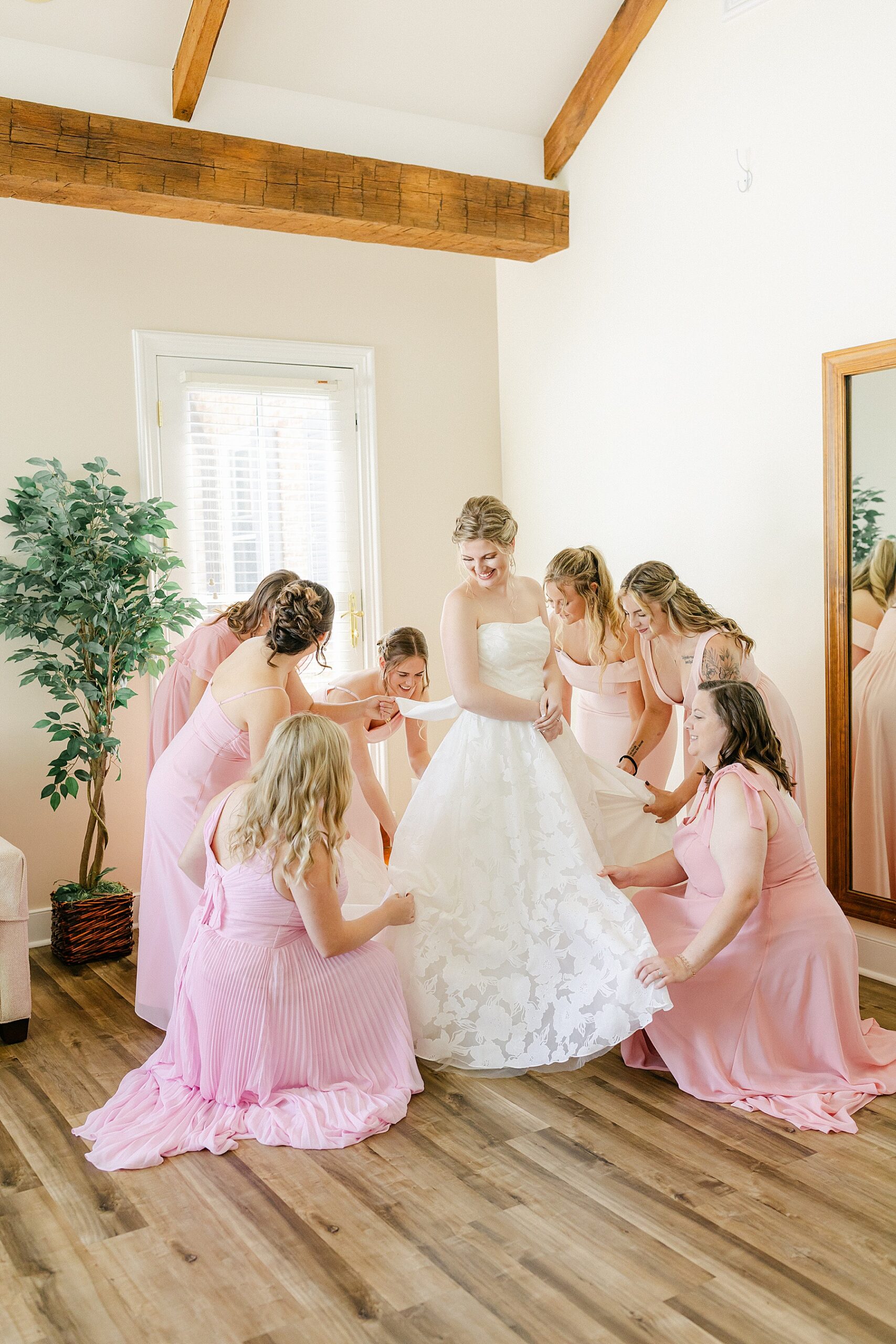 bridesmaids getting ready