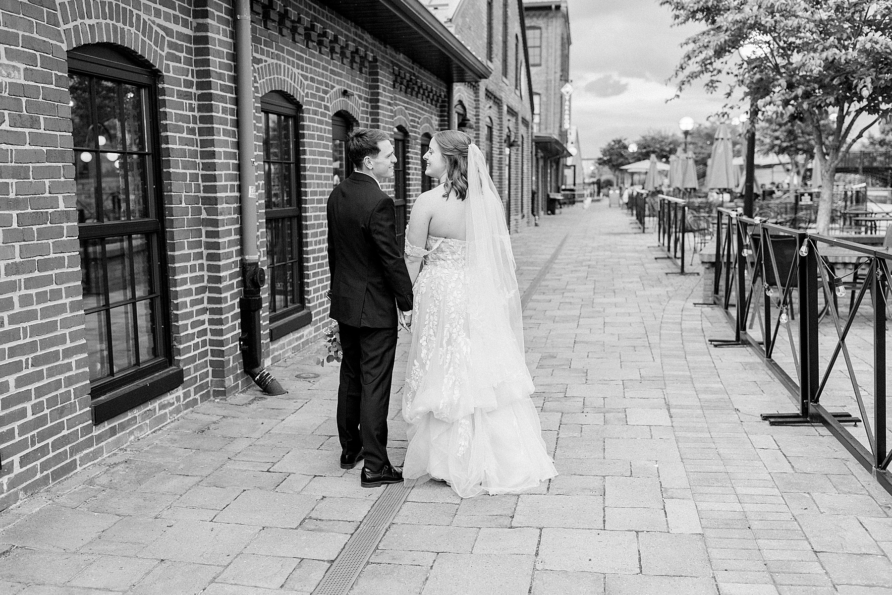 carroll creek downtown frederick wedding