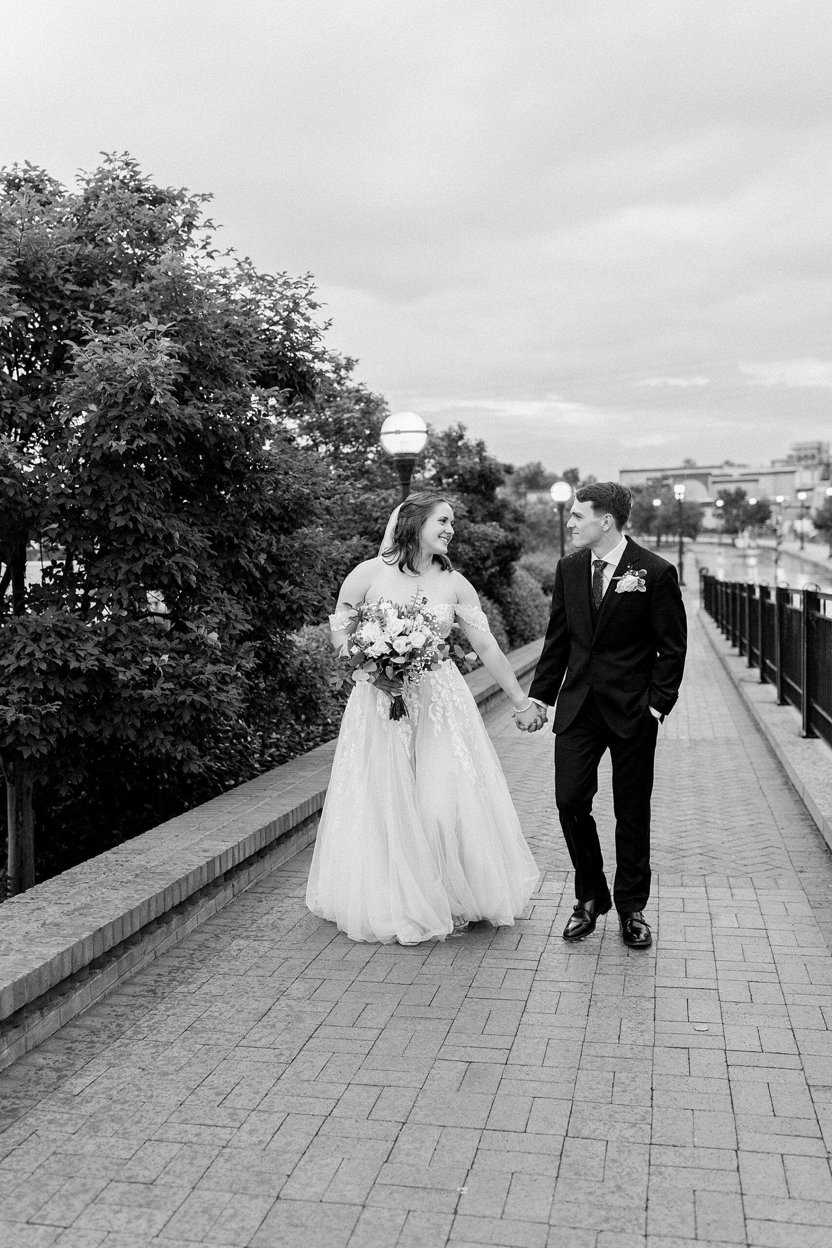 carroll creek downtown frederick wedding