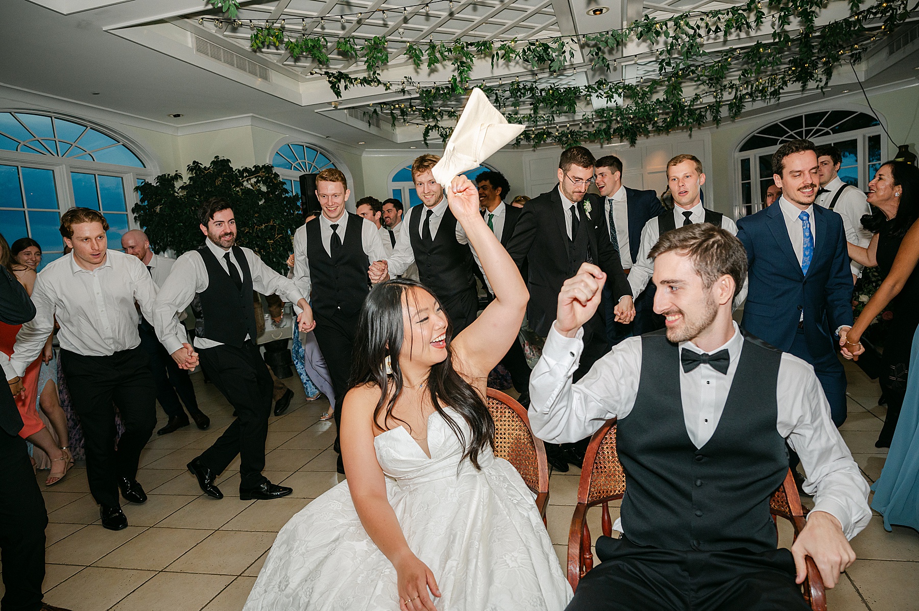 wedding hora dance