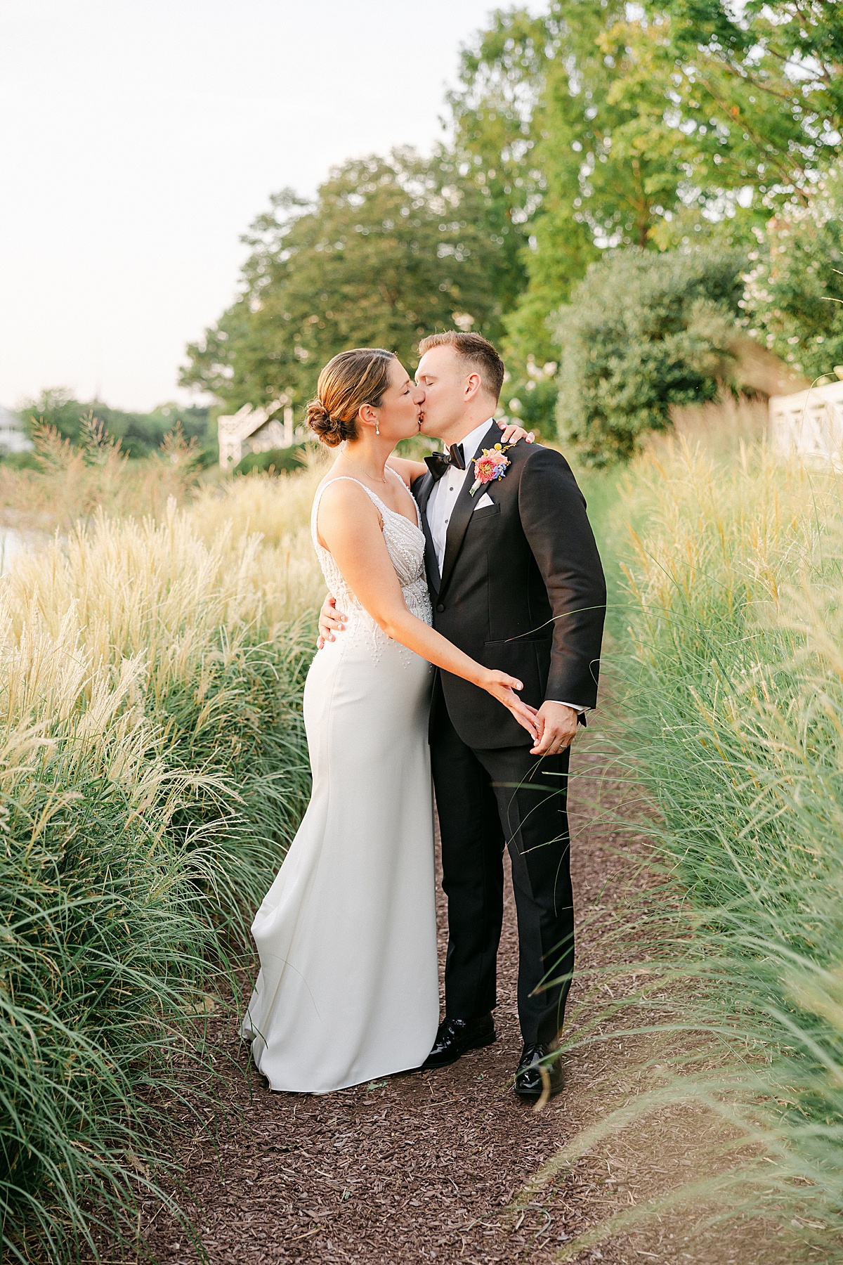 chesapeake bay beach club stevensville, md wedding photographer brittany thomas